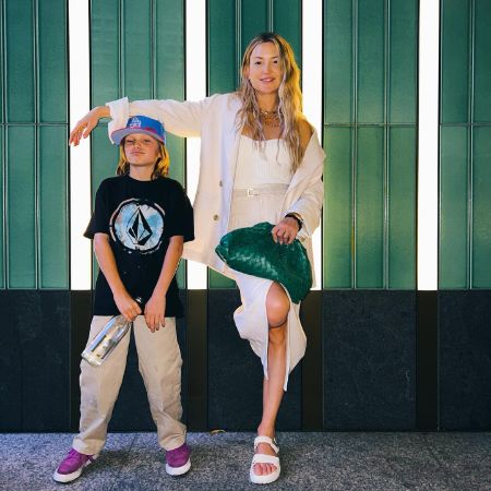 Kate Hudson and her son, Bingham Hawn Bellamy, took a picture on their dinner date.